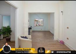 شقة - 3 غرف نوم - 2 حمامات for للبيع in محطة الرمل - حي وسط - الاسكندرية