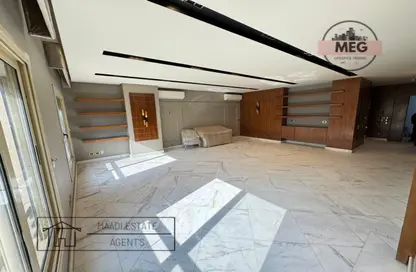 Apartment - 4 Bedrooms - 4 Bathrooms for sale in Sarayat Al Maadi - Hay El Maadi - Cairo