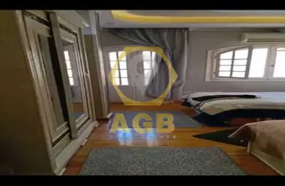 فيلا - 4 غرف نوم - 3 حمامات للبيع في كمبوندات الشروق - مدينة الشروق - القاهرة