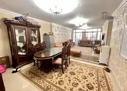 Apartment - 3 Bedrooms - 2 Bathrooms for sale in Abdel Moneim Al Dalel St. - Tharwat - Hay Sharq - Alexandria