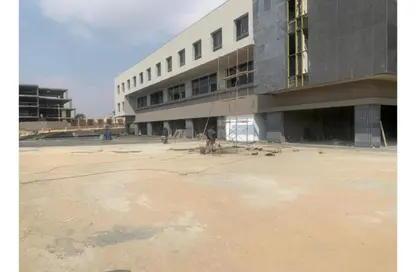 Shop - Studio - 3 Bathrooms for rent in Hale Town - 6 October City - Giza