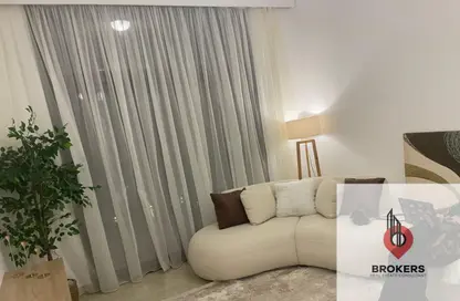 شقة - 3 غرف نوم - 2 حمامات للايجار في مون ريزيدنس - فيفث سكوير - التجمع الخامس - مدينة القاهرة الجديدة - القاهرة