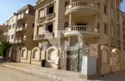 شقة - 6 غرف نوم - 4 حمامات للبيع في شارع الجزيرة - المستثمرين الجنوبية - مدينة القاهرة الجديدة - القاهرة