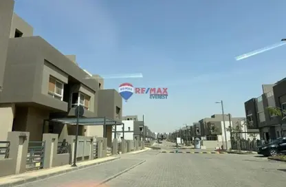 Townhouse - 3 Bedrooms - 4 Bathrooms for sale in Etapa - Sheikh Zayed Compounds - Sheikh Zayed City - Giza