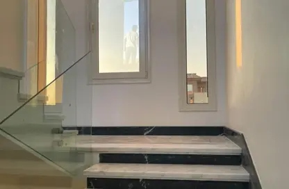 Villa - 5 Bedrooms - 6 Bathrooms for sale in Green Belt - 6 October City - Giza
