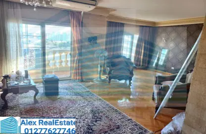 Apartment - 2 Bedrooms - 1 Bathroom for rent in Nady Smouha Al Riyadi St. - Smouha - Hay Sharq - Alexandria