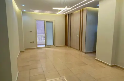 Apartment - 3 Bedrooms - 2 Bathrooms for sale in Gate 4 - Mena - Hadayek El Ahram - Giza