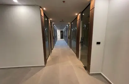 مساحات مكتبية - استوديو - 3 حمامات للايجار في روك جولدن مول - كمبوندات التجمع الخامس - التجمع الخامس - مدينة القاهرة الجديدة - القاهرة