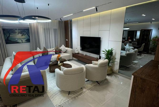 8083827 - Property Image 2