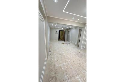 Apartment - 2 Bedrooms - 1 Bathroom for sale in Tabarak - Zahraa El Maadi - Hay El Maadi - Cairo