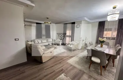 Apartment - 3 Bedrooms - 2 Bathrooms for sale in 8th District - Sheikh Zayed City - Giza