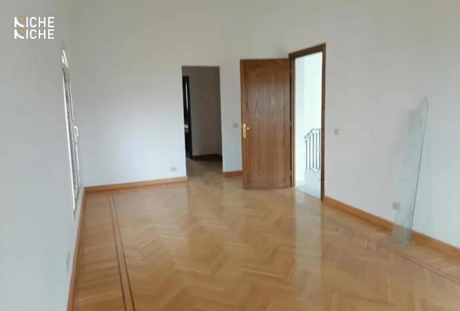 8364311 - Property Image 2