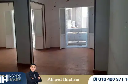 شقة - 3 غرف نوم - 2 حمامات للايجار في كفر عبده - رشدي - حي شرق - الاسكندرية