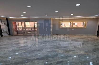 مساحات مكتبية - استوديو - 3 حمامات للايجار في ميدان لبنان - المهندسين - الجيزة