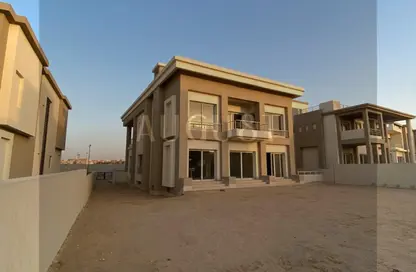 Villa - 5 Bedrooms - 7 Bathrooms for sale in Cairo Festival City - North Investors Area - New Cairo City - Cairo