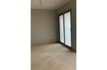 شقة - 2 غرف نوم - 2 حمامات للبيع في فيلدج جيت - المستثمرين الجنوبية - مدينة القاهرة الجديدة - القاهرة