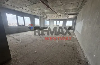 مساحات مكتبية - استوديو - 4 حمامات للبيع في ذا بورتال - بيفرلي هيلز - كمبوندات الشيخ زايد - الشيخ زايد - الجيزة