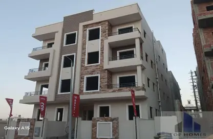 Apartment - 2 Bedrooms - 3 Bathrooms for sale in Suez Road - New Cairo City - Cairo