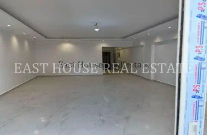Apartment - 3 Bedrooms - 2 Bathrooms for rent in South Lotus - El Lotus - New Cairo City - Cairo