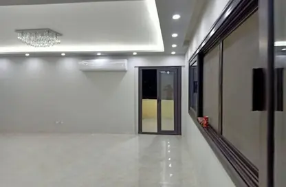 Apartment - 4 Bedrooms - 3 Bathrooms for rent in Mohi Al Din Abou El Ezz St. - Mohandessin - Giza