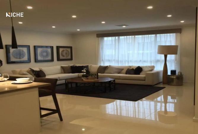 8032443 - Property Image 2