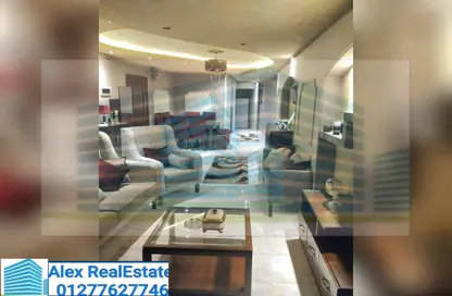 Apartment - 3 Bedrooms - 1 Bathroom for rent in Omar Lotfy St.   Mahatet Al Raml Square - Raml Station - Hay Wasat - Alexandria