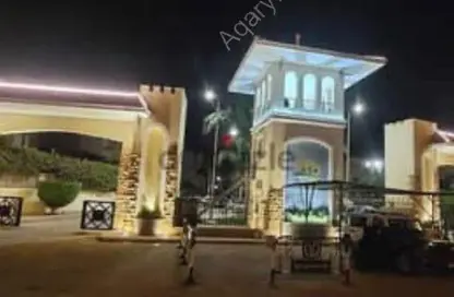 شقة - 3 غرف نوم - 2 حمامات للبيع في حدائق المهندسين - الحي الرابع - الشيخ زايد - الجيزة