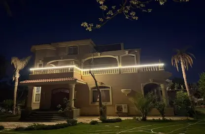Villa - 4 Bedrooms - 5 Bathrooms for sale in Al Shorouk 2000 - El Shorouk Compounds - Shorouk City - Cairo