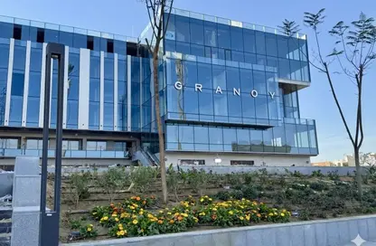 محل تجاري - استوديو - 1 حمام للايجار في جرانوي - كمبوندات التجمع الخامس - التجمع الخامس - مدينة القاهرة الجديدة - القاهرة