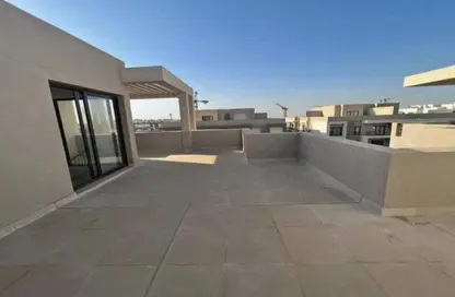 Apartment - 2 Bedrooms - 2 Bathrooms for sale in Fifth Square - The 5th Settlement - New Cairo City - Cairo