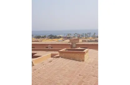 (بنتهاوس  (روف - 2 غرف نوم - 2 حمامات للبيع في بلومار - العين السخنة - السويس