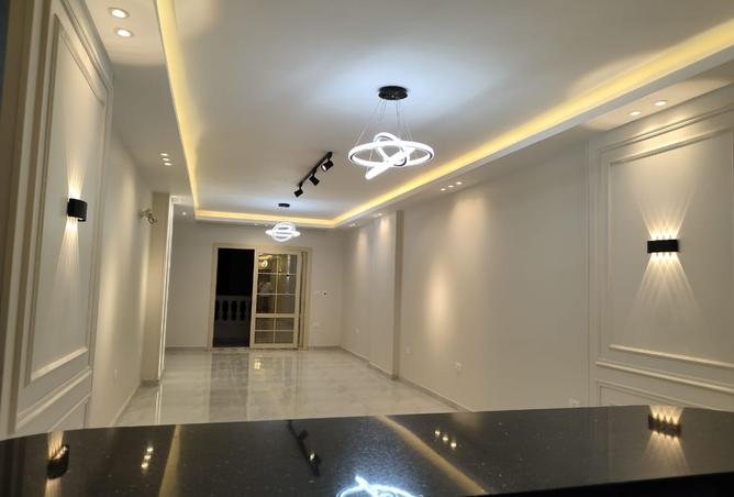 8184120 - Property Main Image