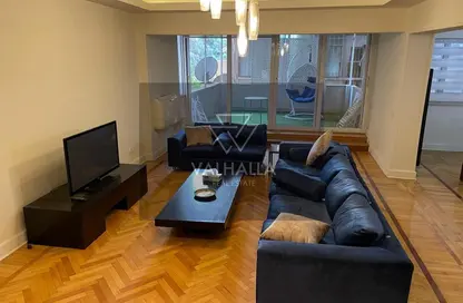 شقة - 3 غرف نوم - 2 حمامات للايجار في شارع محمد مظهر - الزمالك - القاهرة