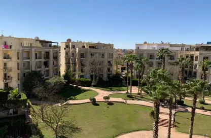 Apartment - 3 Bedrooms - 2 Bathrooms for sale in Hadayek Al Mohandessin - 4th District - Sheikh Zayed City - Giza