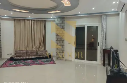 شقة - 3 غرف نوم - 2 حمامات للايجار في شارع المهندس احمد كمال حمدي - الحي السادس عشر - الشيخ زايد - الجيزة