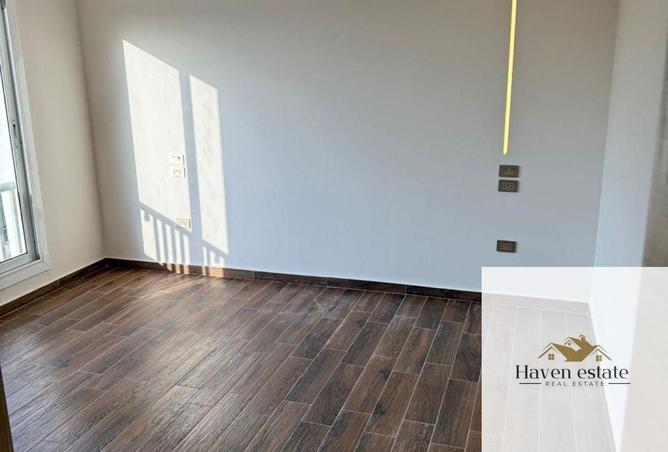 8471504 - Property Image 3