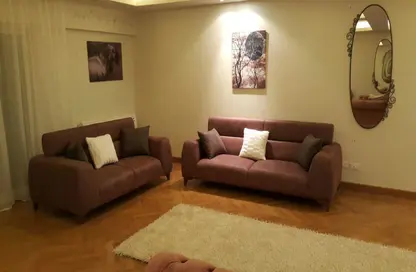 شقة - 3 غرف نوم - 3 حمامات للايجار في شارع لبنان - المهندسين - الجيزة
