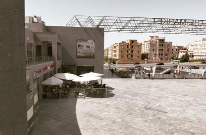 محل تجاري - استوديو - 1 حمام للايجار في محور جمال عبد الناصر - التجمع الثالث - مدينة القاهرة الجديدة - القاهرة