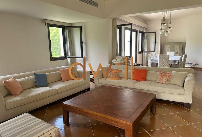 8264351 - Property Image 2