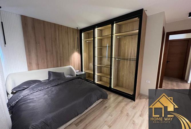 8084398 - Property Image 2