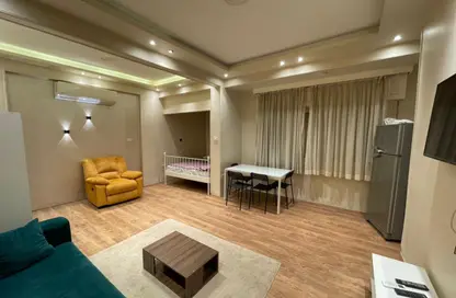 Apartment - Studio - 1 Bathroom for rent in Ahmed Heshmat St. - Zamalek - Cairo