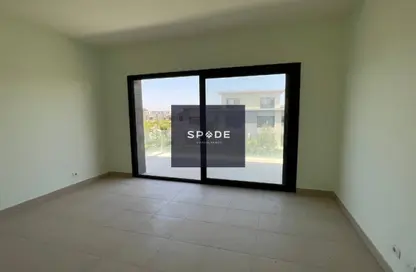 Apartment - 2 Bedrooms - 2 Bathrooms for sale in Swan Lake Residence - 5th Settlement Compounds - The 5th Settlement - New Cairo City - Cairo