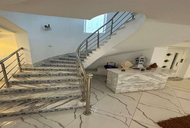 8317537 - Property Image 3