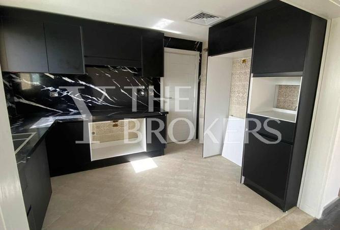8049064 - Property Image 2