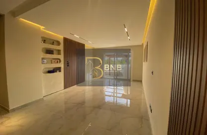 Apartment - 1 Bedroom - 2 Bathrooms for sale in Hyde Park - New Cairo City - Cairo