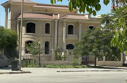 Villa - 7+ Bedrooms - 6 Bathrooms for sale in Beverly Hills - Sheikh Zayed Compounds - Sheikh Zayed City - Giza