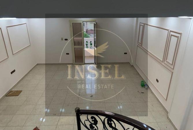 8089677 - Property Image 2