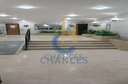 Apartment - 3 Bedrooms - 2 Bathrooms for sale in Zahraa Al Maadi St. - Degla - Hay El Maadi - Cairo