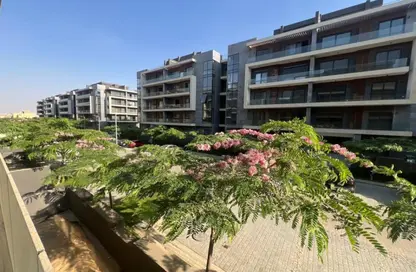 Apartment - 2 Bedrooms - 2 Bathrooms for sale in El Patio Oro - 5th Settlement Compounds - The 5th Settlement - New Cairo City - Cairo