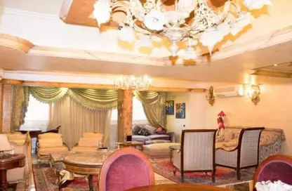 شقة - 2 غرف نوم - 2 حمامات للايجار في شارع محمد حسنين هيكل - المنطقة السادسة - مدينة نصر - القاهرة